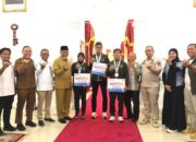 Tiba di Padang, Atlet Sumbar Peraih Medali SEA Games 2025 Thailand Langsung Terima Bonus