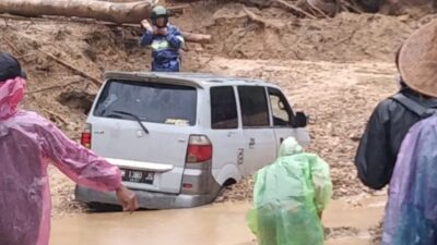 BREAKINGNEWS: Baru Saja Terjadi, Banjir dan Longsor Kembali Landa Kabupaten Agam