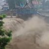 Batang Kuranji Menggila! Batu Busuk Kembali Dilanda Banjir Bandang