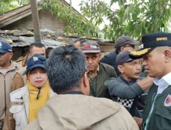 Jembatan Muaro Busuak Putus, 56 KK Warga Nagari Koto Hilalang Solok Terisolasi