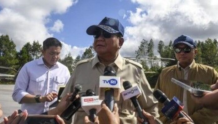 Prabowo Minta Mendagri Segera Proses Bupati Aceh Selatan yang Umrah Tanpa Izin saat Bencana