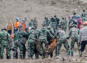 Sedang Latihan, 23 Prajurit Marinir TNI Tertimbun Longsor di Cisarua Bandung Barat