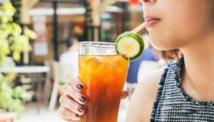 Ternyata Minum Air Es Setelah Makan Itu Bahaya!