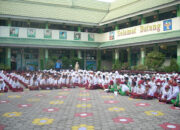 Siswa di Padang Awali Masuk Sekolah dengan Kegiatan Pagi Ceria