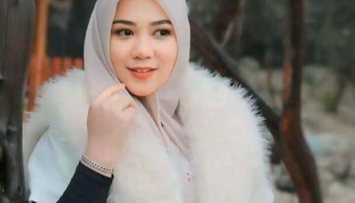 Cara Elegan Fauzana Balas Somasi Rozac Tanjung Soal Lagu “Panek di Awak Kayo di Urang”