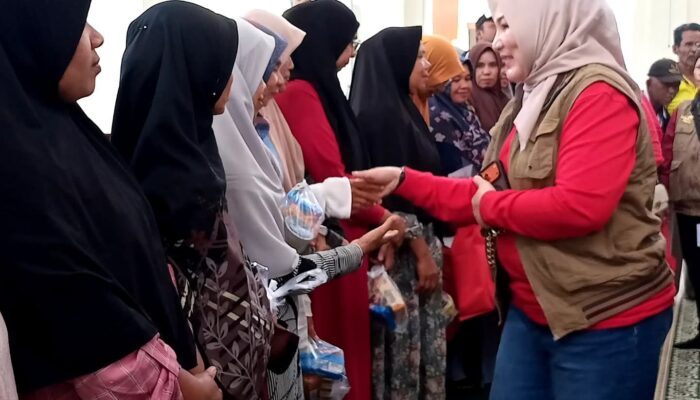 Indojalito Serahkan Bantuan untuk Korban Bencana Galodo di Tanjung Raya Maninjau