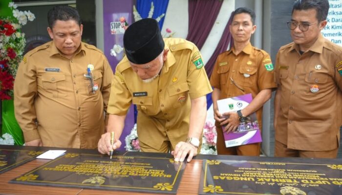 Gubernur Mahyeldi Resmikan BLUD Tiga UPTD Peternakan Sumbar