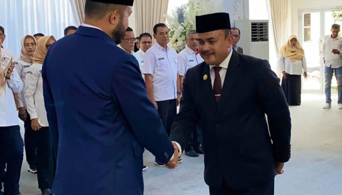 Dilantik Walikota Fadly Amran, Raju Minropa Resmi Jabat Sekda Kota Padang