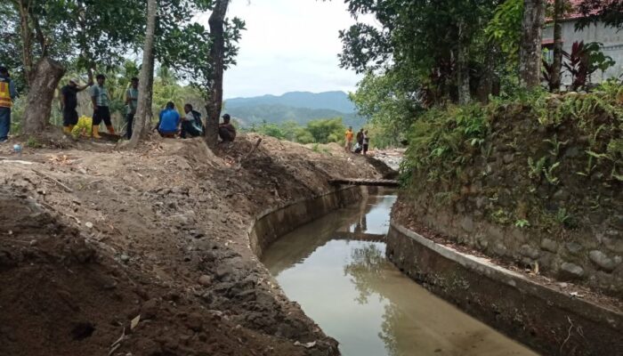 Irigasi Lubuk Minturun Kembali Berfungsi, Kekeringan Lahan Pertanian Mulai Teratasi