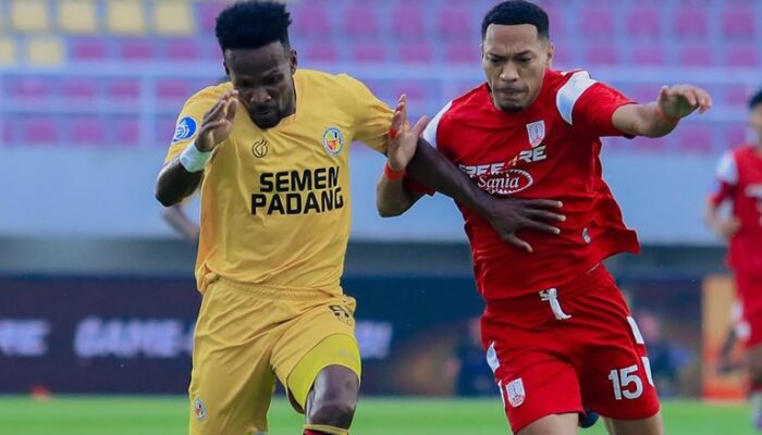 Duel Krusial Sore Ini! Semen Padang vs Persis Solo Demi Zona Aman