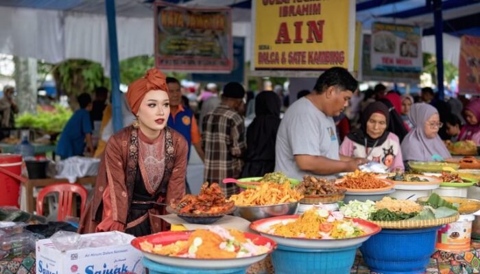 Pemko Padang Kembali Buka Pasar Pusat Pabukoan di RTH Imam Bonjol 
