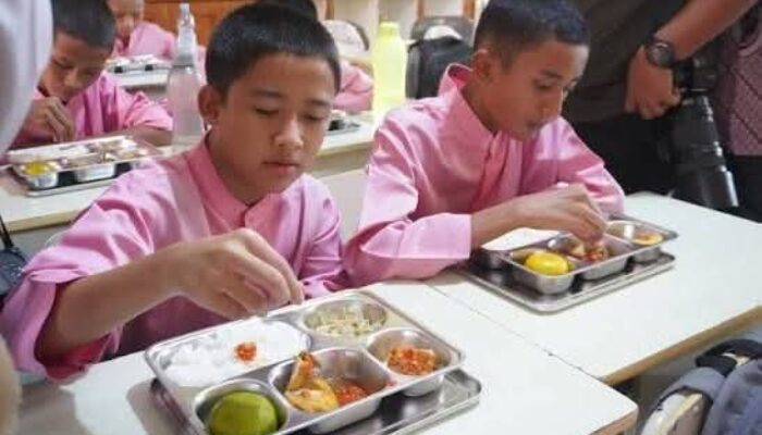Siswa Tidak Sekolah Selama Ramadhan, Begini Trik BGN Agar Proyek MBG Tetap Jalan di Padang