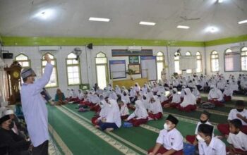 Hari Ini Terakhir Sekolah, Siswa di Padang Lanjutkan Belajar di Masjid Selama Ramadhan