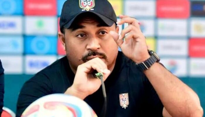 Surprise! Semen Padang FC Resmi Tunjuk Imran Nahumarury Sebagai Pelatih