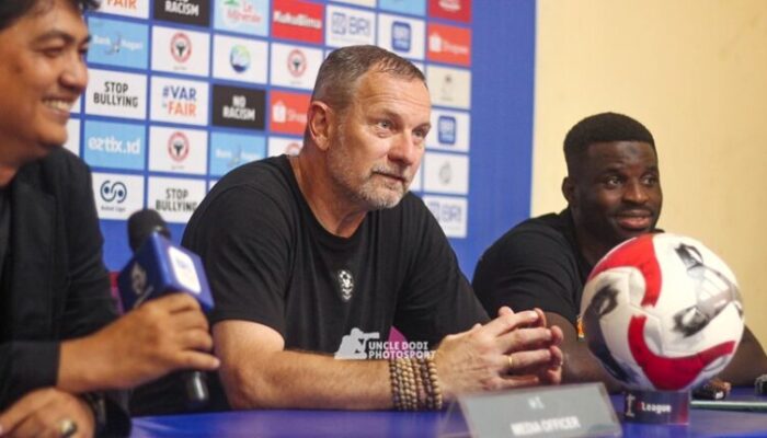 BREAKINGNEWS: Peluang Terakhir Gagal, Semen Padang FC Pecat Head Coach Dejan Antonic!